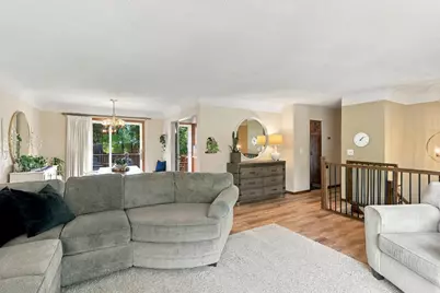 2262 Linwood Avenue E, Maplewood, MN 55119 - Photo 3