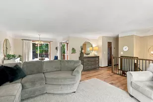 2262 Linwood Ave E, Maplewood, MN 55119 - Photo 3