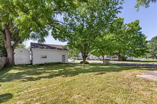 932 3rd Ave NW, Faribault, MN 55021 - Photo 7