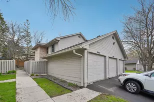 18669 Clear View Ct, Minnetonka, MN 55345 - Photo 33
