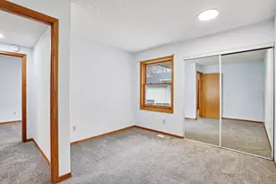 18669 Clear View Ct, Minnetonka, MN 55345 - Photo 25