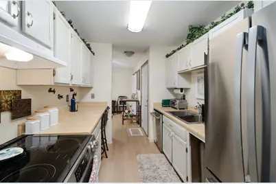 132 Demont Avenue E #326, Little Canada, MN 55117 - Photo 11