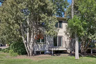 5815 Lake Curve Ln, Brooklyn Center, MN 55429 - Photo 47