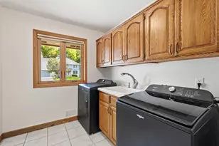 1316 Summit Oaks Dr, Burnsville, MN 55337 - Photo 17