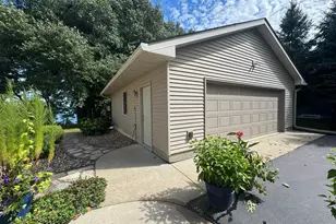 142 Jacks Dr, Madison Lake, MN 56063 - Photo 7