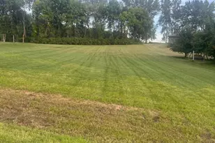 1630 Edgewater Dr E, Lake Benton, MN 56149 - Photo 1