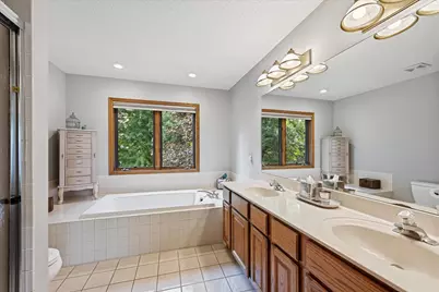 11412 Louisiana Avenue S, Bloomington, MN 55438 - Photo 17