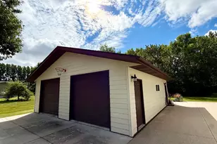 40624 Hwy 11, Roseau, MN 56751 - Photo 3