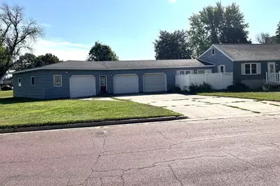 110 S 4th Avenue W, Truman, MN 56088 - Photo 47