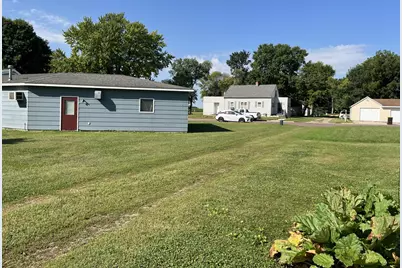 110 S 4th Avenue W, Truman, MN 56088 - Photo 53