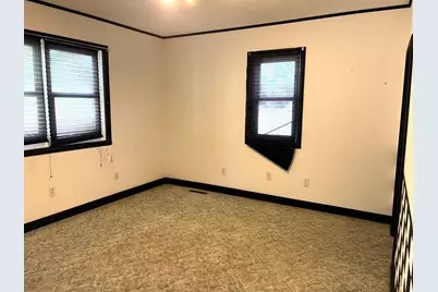 110 S 4th Avenue W, Truman, MN 56088 - Photo 13