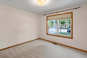 2452 Eagle Valley Dr, Woodbury, MN 55129 - Photo 25