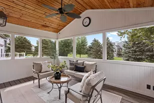 2452 Eagle Valley Dr, Woodbury, MN 55129 - Photo 5