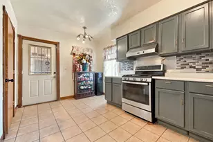 204 Acker St E, Saint Paul, MN 55117 - Photo 9
