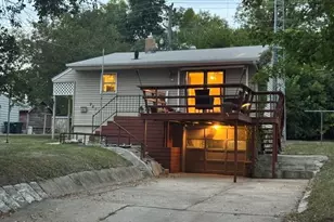721 Riverside Ct, Fergus Falls, MN 56537 - Photo 3