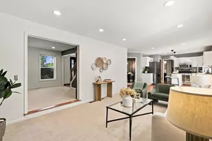 555 White Pine Way, Eagan, MN 55123 - Photo 9