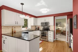 14985 Ironwood Ct, Eden Prairie, MN 55346 - Photo 5