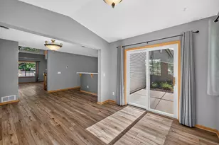 3341 Jansen Way, Vadnais Heights, MN 55127 - Photo 9