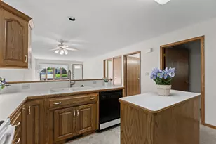 527 1st Ave SE, Stewartville, MN 55976 - Photo 9