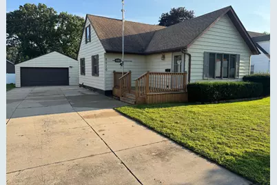 2010 3rd Avenue NE, Austin, MN 55912 - Photo 1