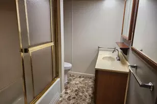 2010 3rd Ave NE, Austin, MN 55912 - Photo 21