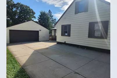 2010 3rd Avenue NE, Austin, MN 55912 - Photo 3