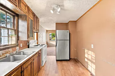 519 Forest Avenue W, Mora, MN 55051 - Photo 9