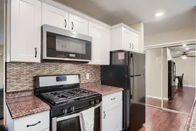 4201 Lakeside Avenue N #302, Brooklyn Center, MN 55429 - Photo 9