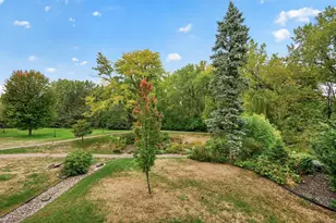 2465 Londin Ln E, Maplewood, MN 55119 - Photo 9
