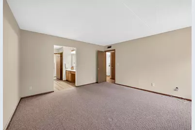 2465 Londin Lane E #212, Maplewood, MN 55119 - Photo 15