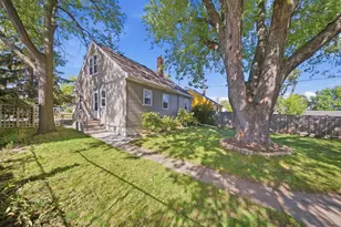 1446 Dale St N, Saint Paul, MN 55117 - Photo 9