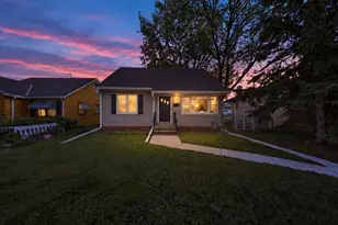 1446 Dale St N, Saint Paul, MN 55117 - Photo 1