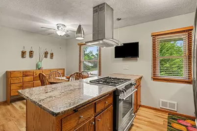 8320 Isle Avenue S, Cottage Grove, MN 55016 - Photo 5