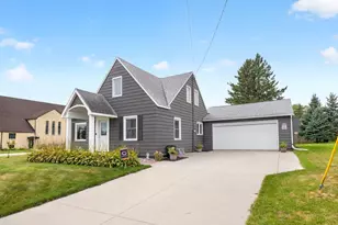 703 N Marshall St, Caledonia, MN 55921 - Photo 1