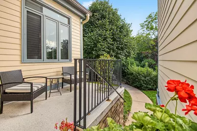 719 Summit Avenue, Saint Paul, MN 55105 - Photo 3