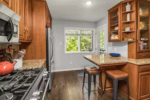 719 Summit Ave, Saint Paul, MN 55105 - Photo 11