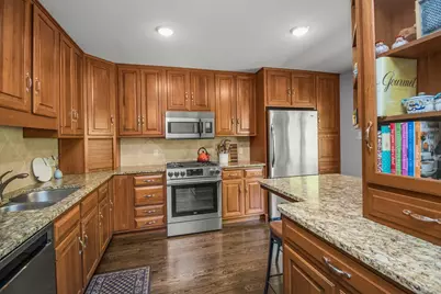719 Summit Avenue, Saint Paul, MN 55105 - Photo 15