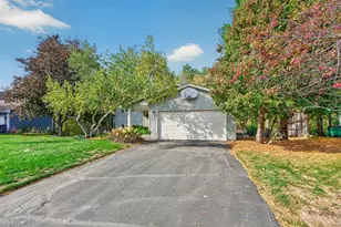5773 Ridge Creek Rd, Shoreview, MN 55126 - Photo 3