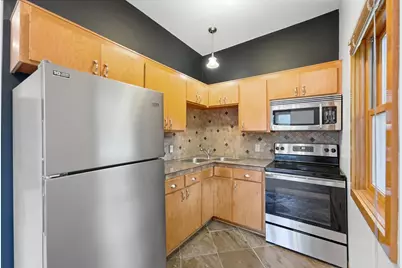 307 Walnut Street #3, Saint Paul, MN 55102 - Photo 5