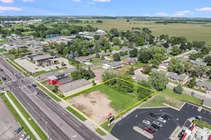 415 S State St, Fairmont, MN 56031 - Photo 1