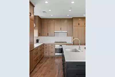 100 2nd Street NE #A560, Minneapolis, MN 55413 - Photo 9