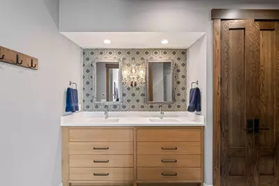 100 2nd Street NE #A560, Minneapolis, MN 55413 - Photo 23