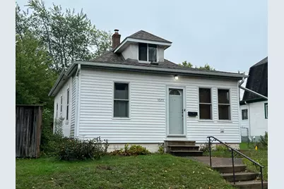 1020 Chatsworth Street N, Saint Paul, MN 55103 - Photo 1
