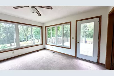 301 Myrick Street, Le Sueur, MN 56058 - Photo 13