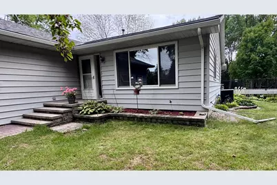 301 Myrick Street, Le Sueur, MN 56058 - Photo 3