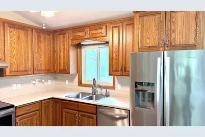 301 Myrick Street, Le Sueur, MN 56058 - Photo 9