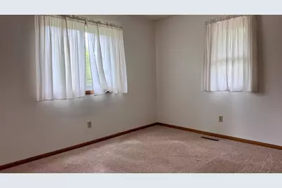301 Myrick Street, Le Sueur, MN 56058 - Photo 19