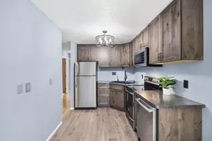 708 California St NW, Hutchinson, MN 55350 - Photo 3