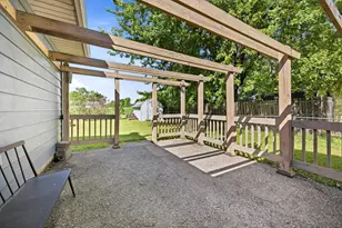 708 California St NW, Hutchinson, MN 55350 - Photo 21