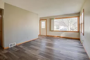 614 16th St N, Moorhead, MN 56560 - Photo 7